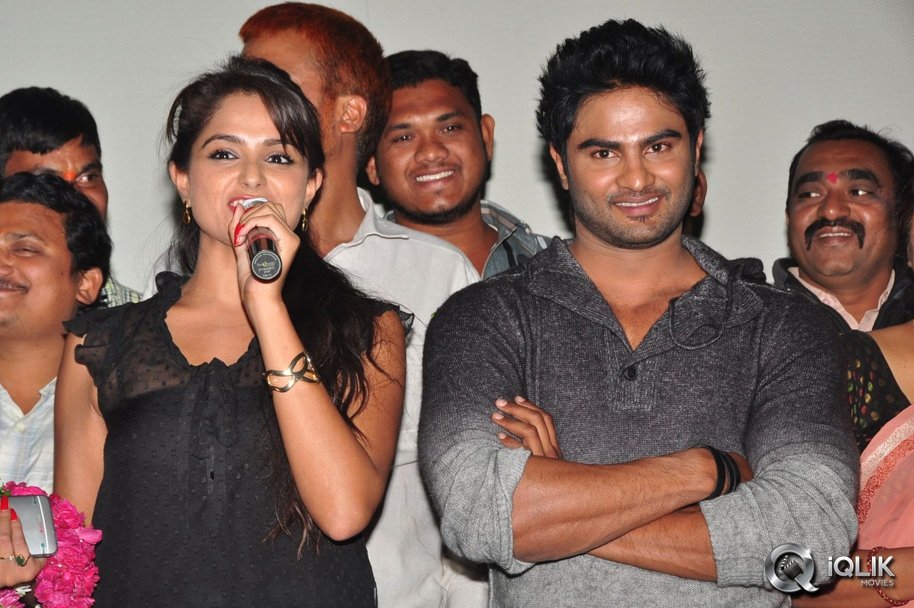 Aadu-Magadura-Bujji-Success-Meet